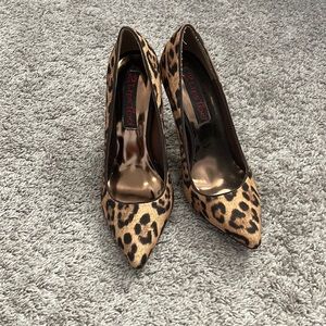 2lipstoo leopard heels size 9